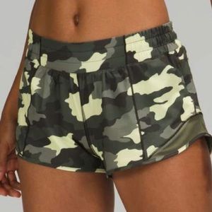 Lululemon Hotty Hot Low-Rise Lined Short 4"